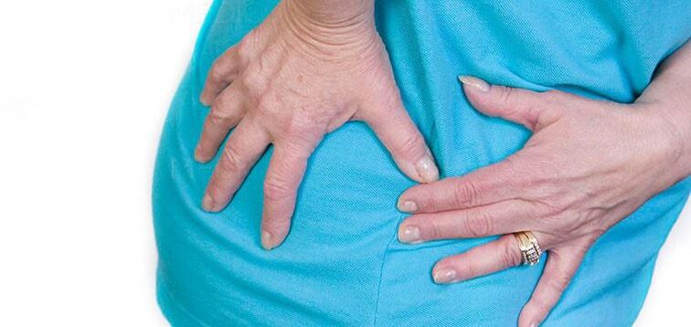 Symptom of arthrosis of the hip joint - pain of varying degrees of strength